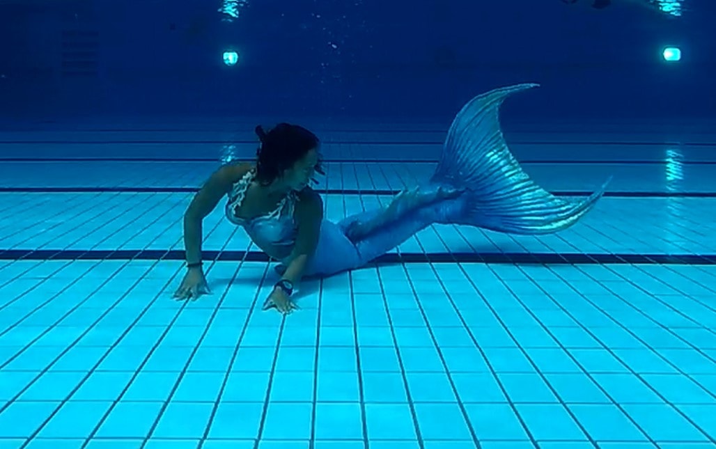 Métisphère1 sirène bleue sous l'eau